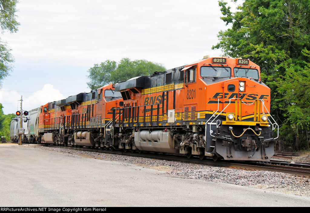 BNSF 8201